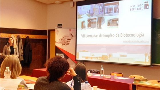 Das Instituto Bernabeu spricht mit den zukünftigen Biotechnologen der Universität Miguel Hernández über die Rolle, die sie in der Reproduktionsmedizin spielen