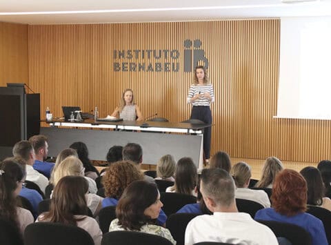 Instituto Bernabeu organises patient care workshops based on emotional management for its health and care assistants professionals