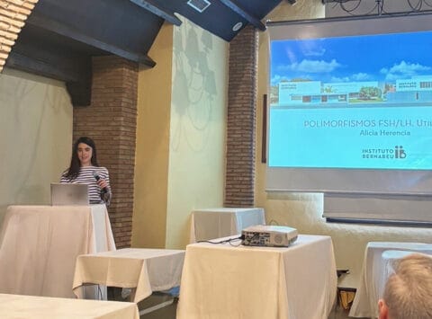 Dr Alicia Herencia participates in the19th edition of the La Calahorra Forum on Reproduction.