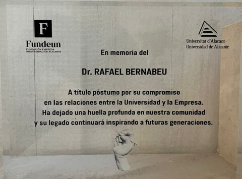 Homenaje de la Universidad de Alicante y FUNDEUN al Dr. Rafael Bernabeu